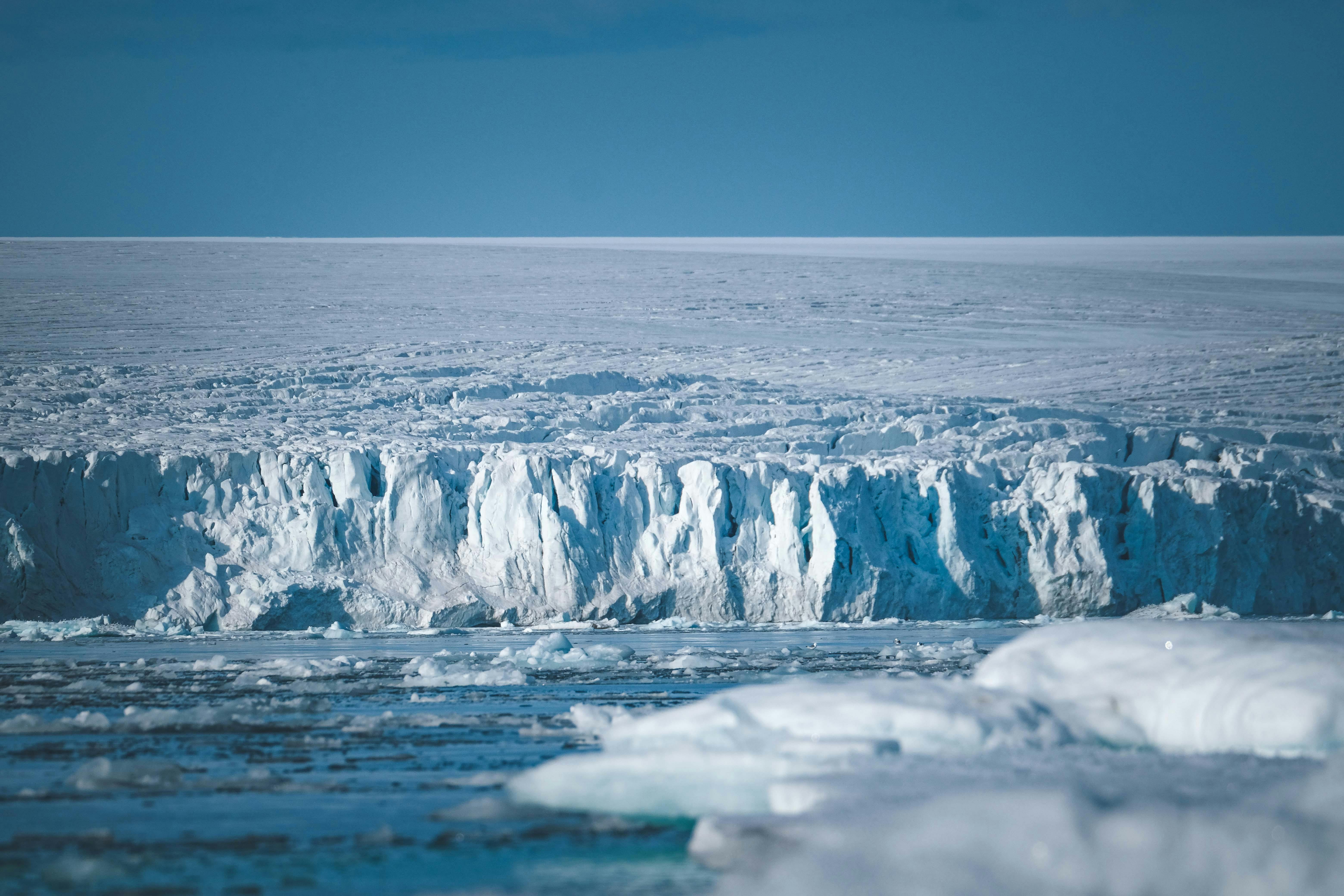ケンブリッジ大研究で南極の海水温上昇が加速判明