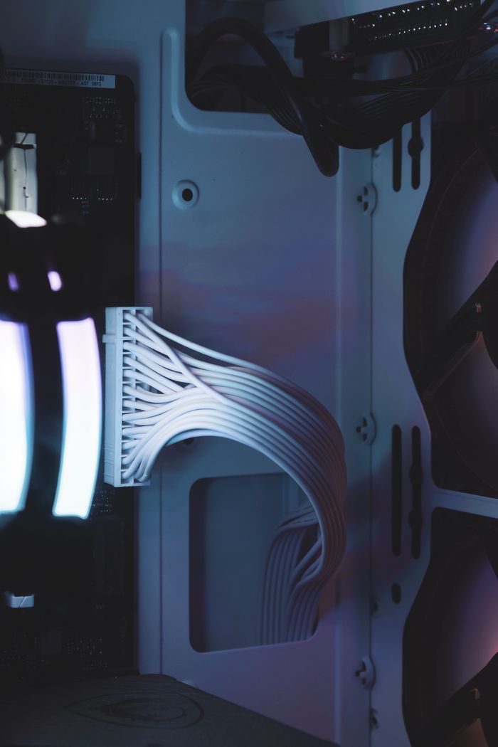 Power connections and internal computer hardware