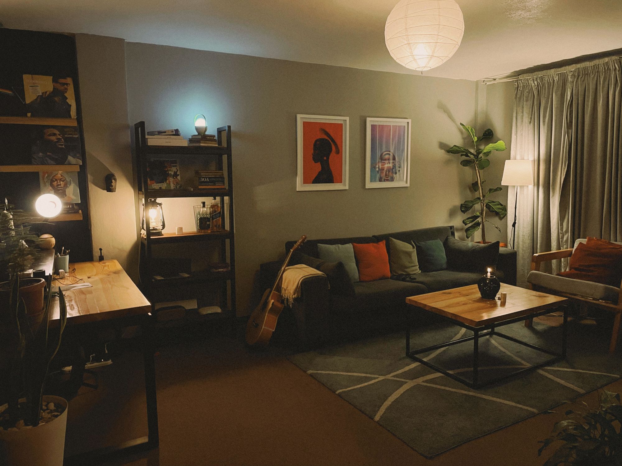 Sala De Estar Aconchegante Com Iluminação E Decoração Aconchegantes ...
