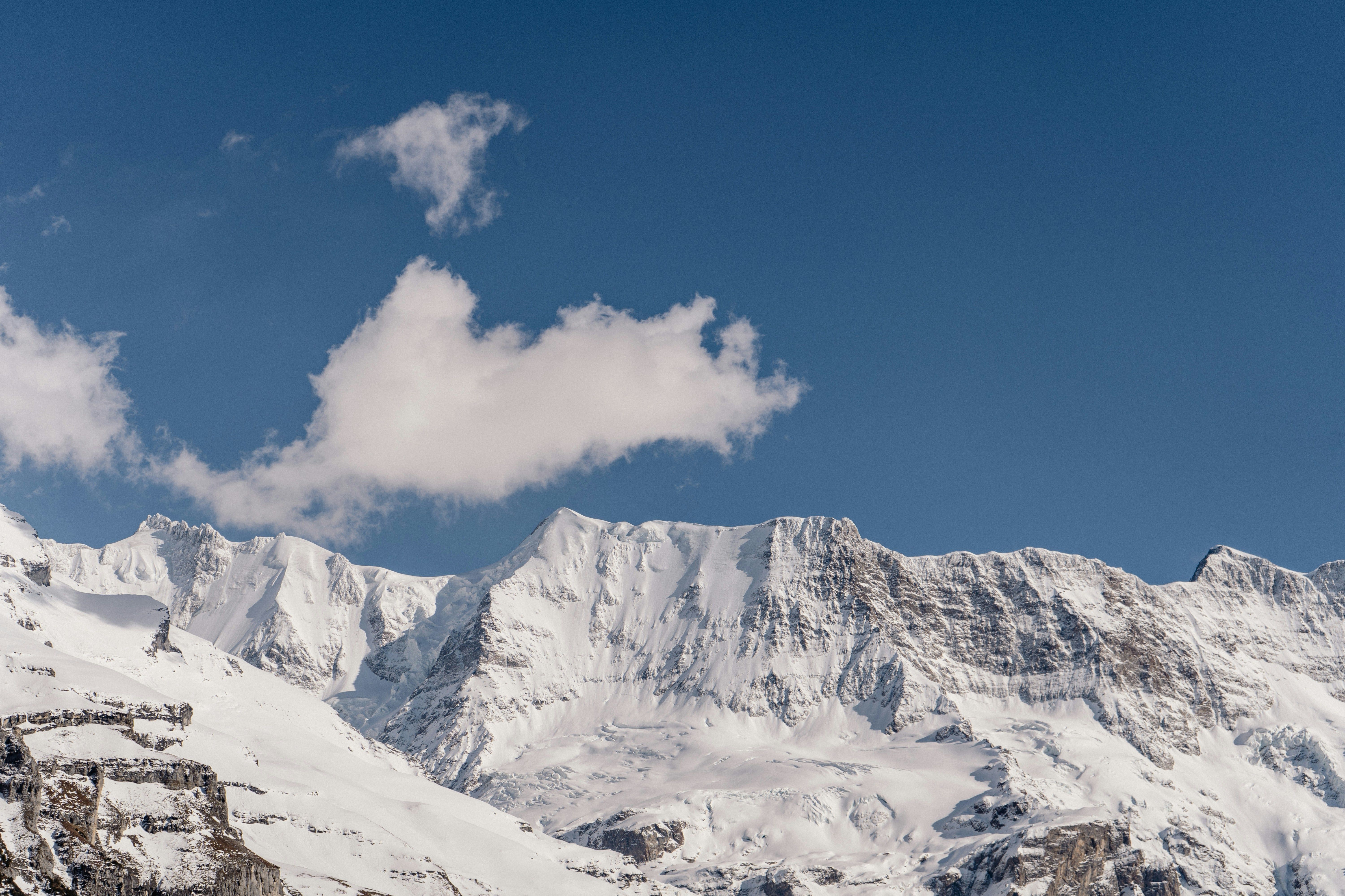 Stunning Swiss Alps Snow-Covered Peaks in Lauterbrunnen · Free Stock Photo