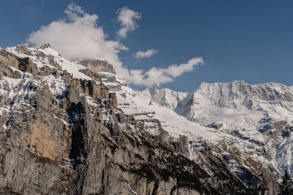 Breathtaking view of the snow-covered mountains in Lauterbrunnen, Switzerland.