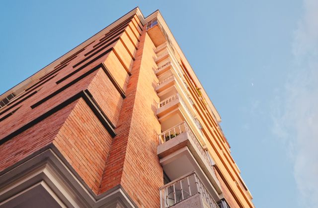 edificio residencial de viviendas