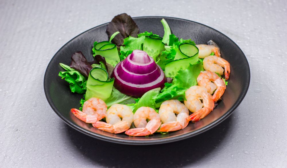 Shrimp cucumber salad healthy lunch recipe