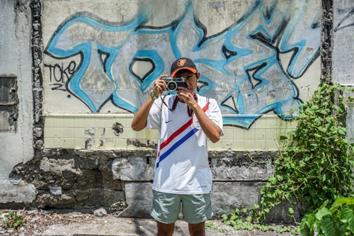 Foto d'estoc gratuïta de art de carrer, fent una foto, graffiti