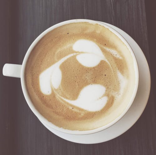 Fotos de stock gratuitas de arte latte, bebida caliente, caer