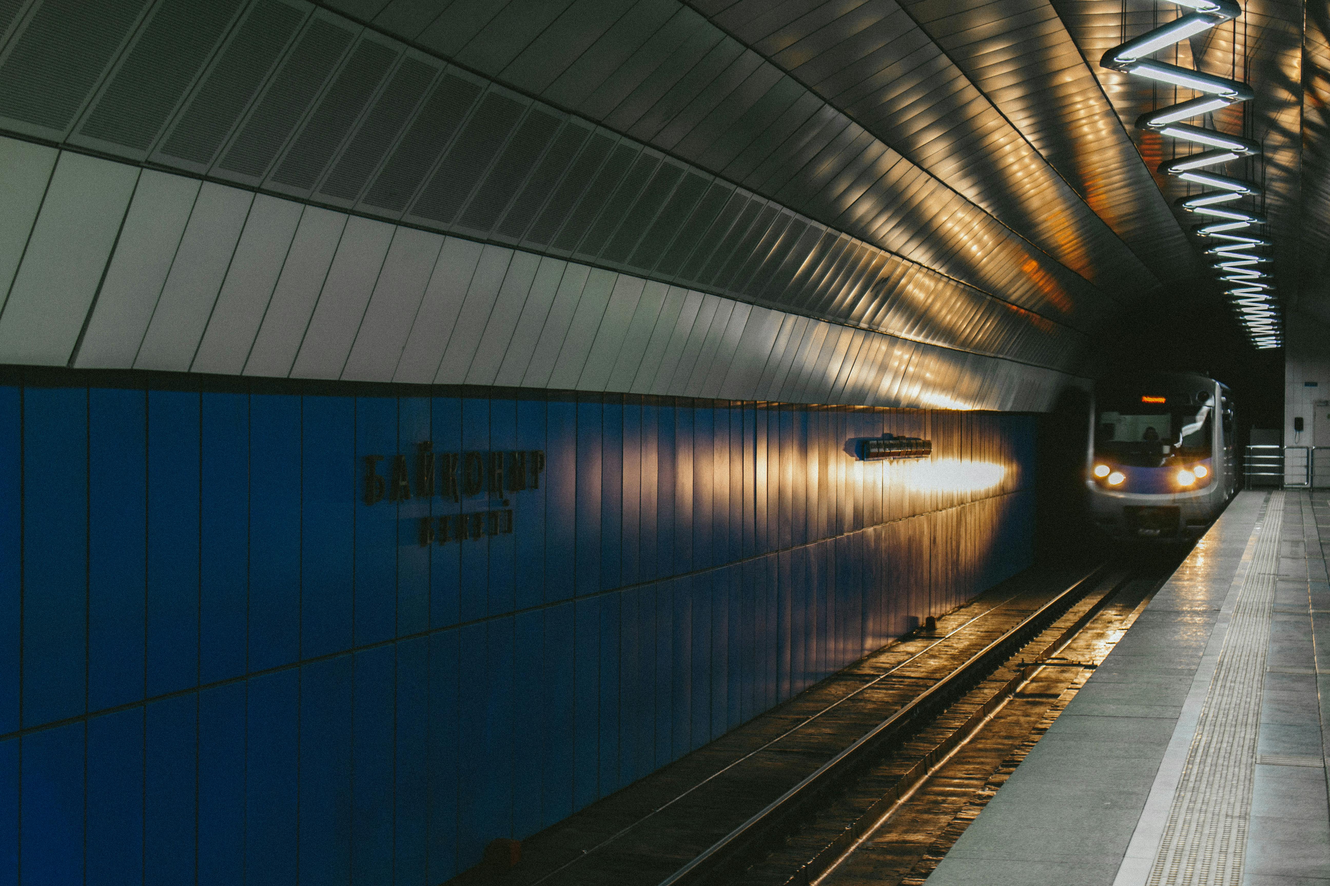 Free stock photo of lights, subway, subway platform