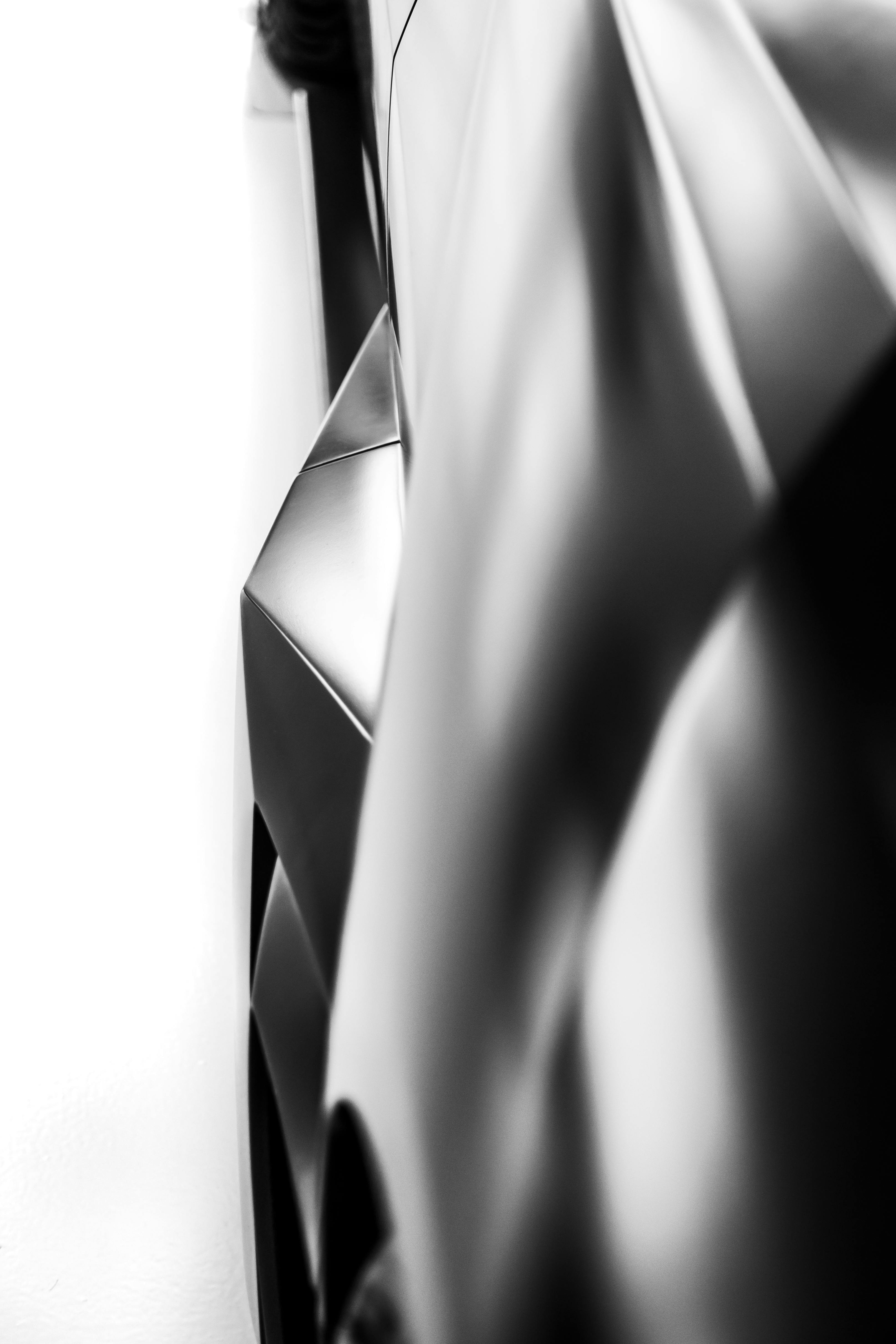 Gratis Perspectiva artística en blanco y negro del diseño de un automóvil elegante y moderno. Foto de stock