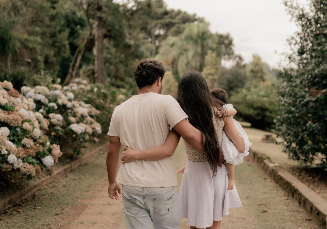 Online dating: starting a conversation on a niche platform