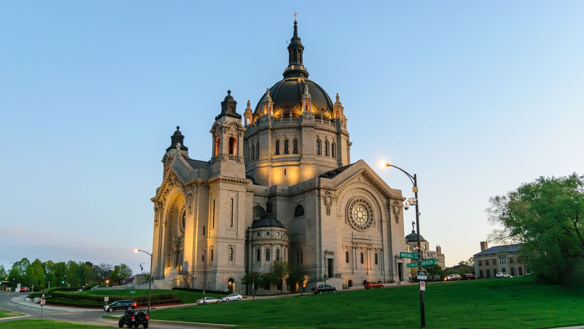 Saint Paul, MN Back-To-School Giveaways Near Me: Where to Find Legit Deals