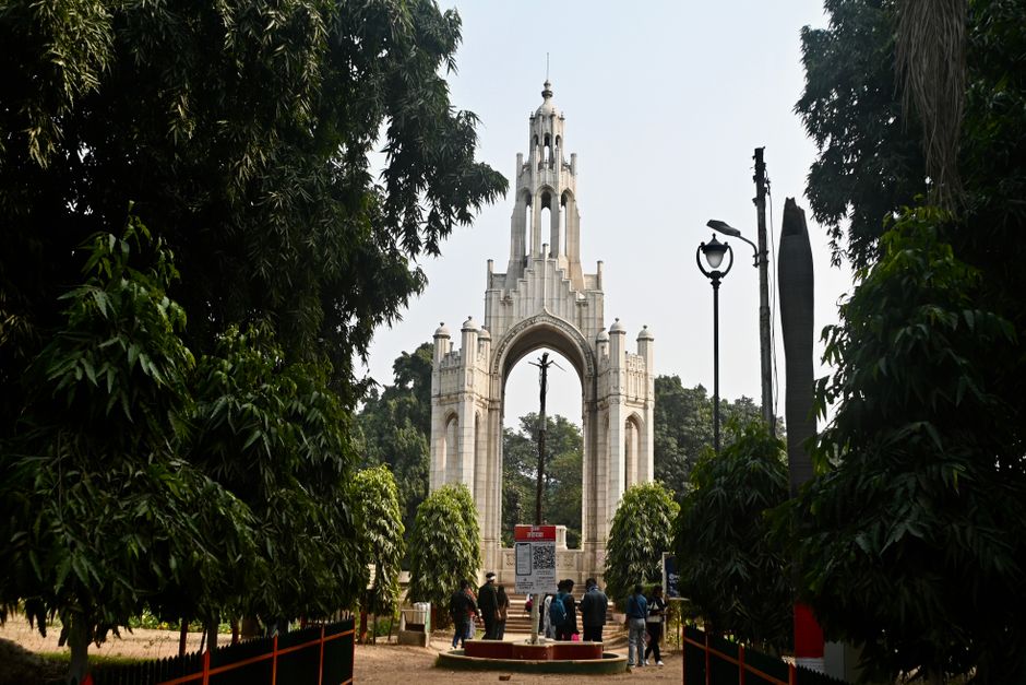 Allahabad High Court RO, ARO & CA Online Form 2026 – Last Date