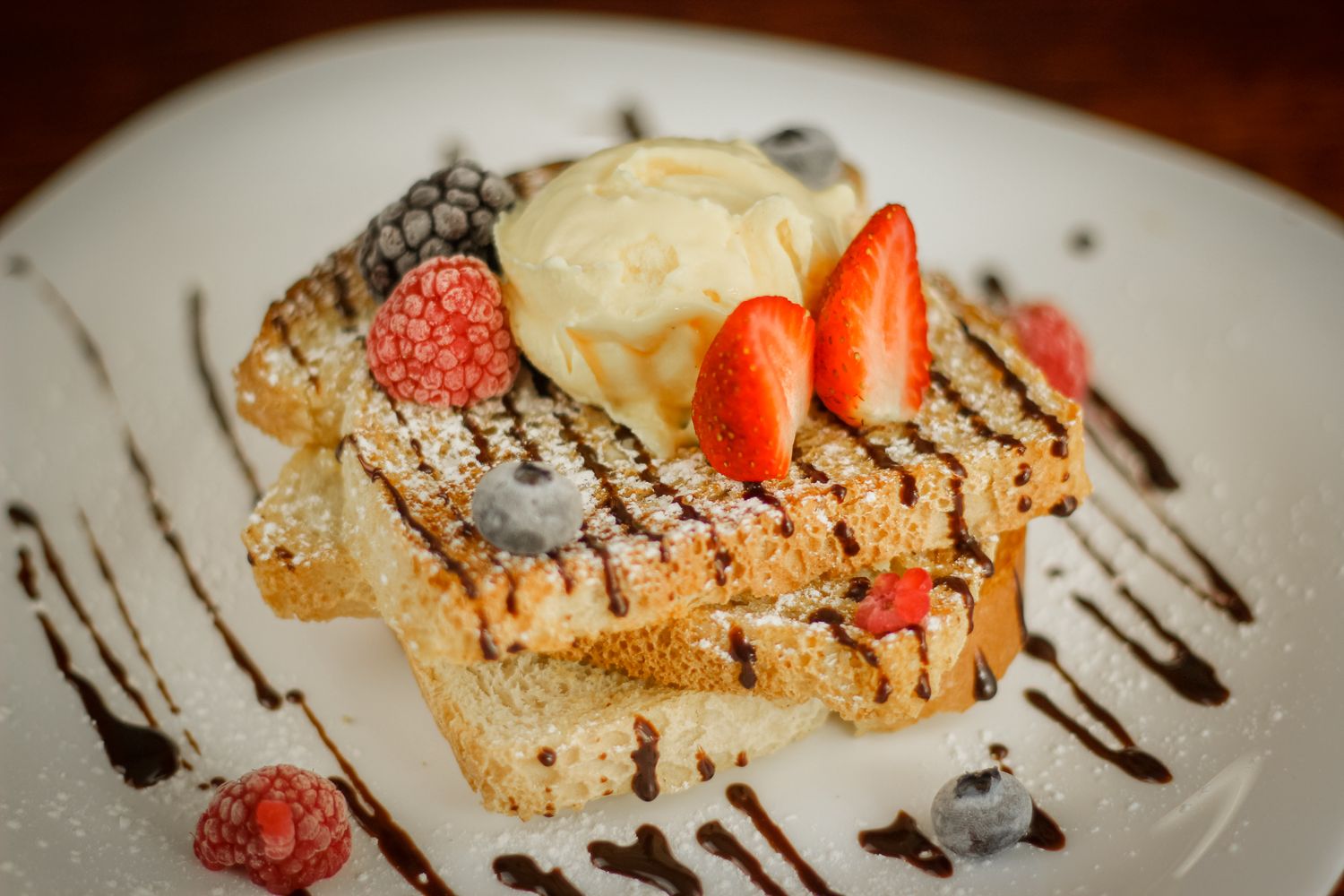 Vanilla-Bean Berry Parfait with Toasted Nuts