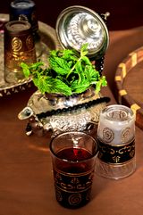 Service de thé à la menthe