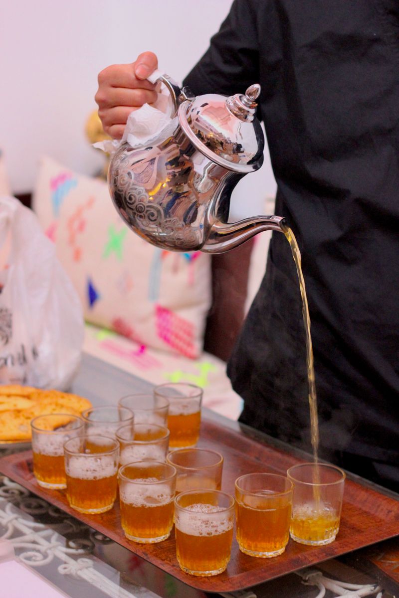 Cérémonie du thé à la menthe marocain