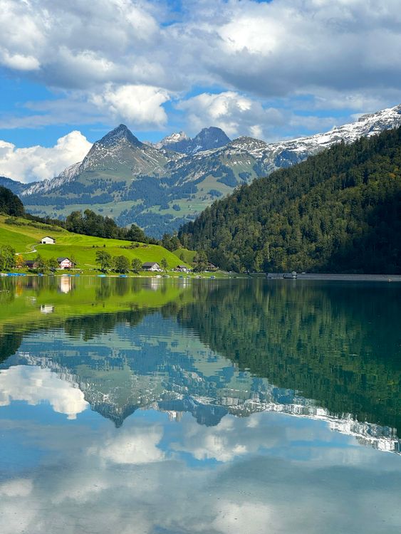 Stunning Swiss Alpine Lake Reflection · Free Stock Photo