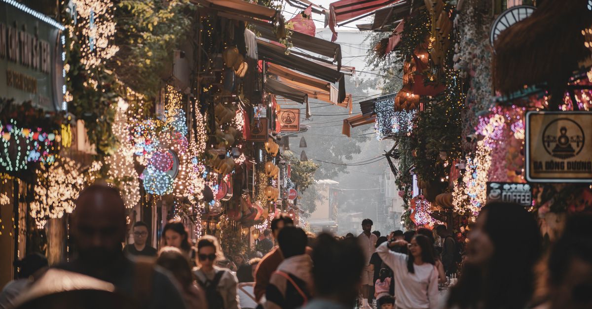 Essential Tips for Traveling During Peak Seasons