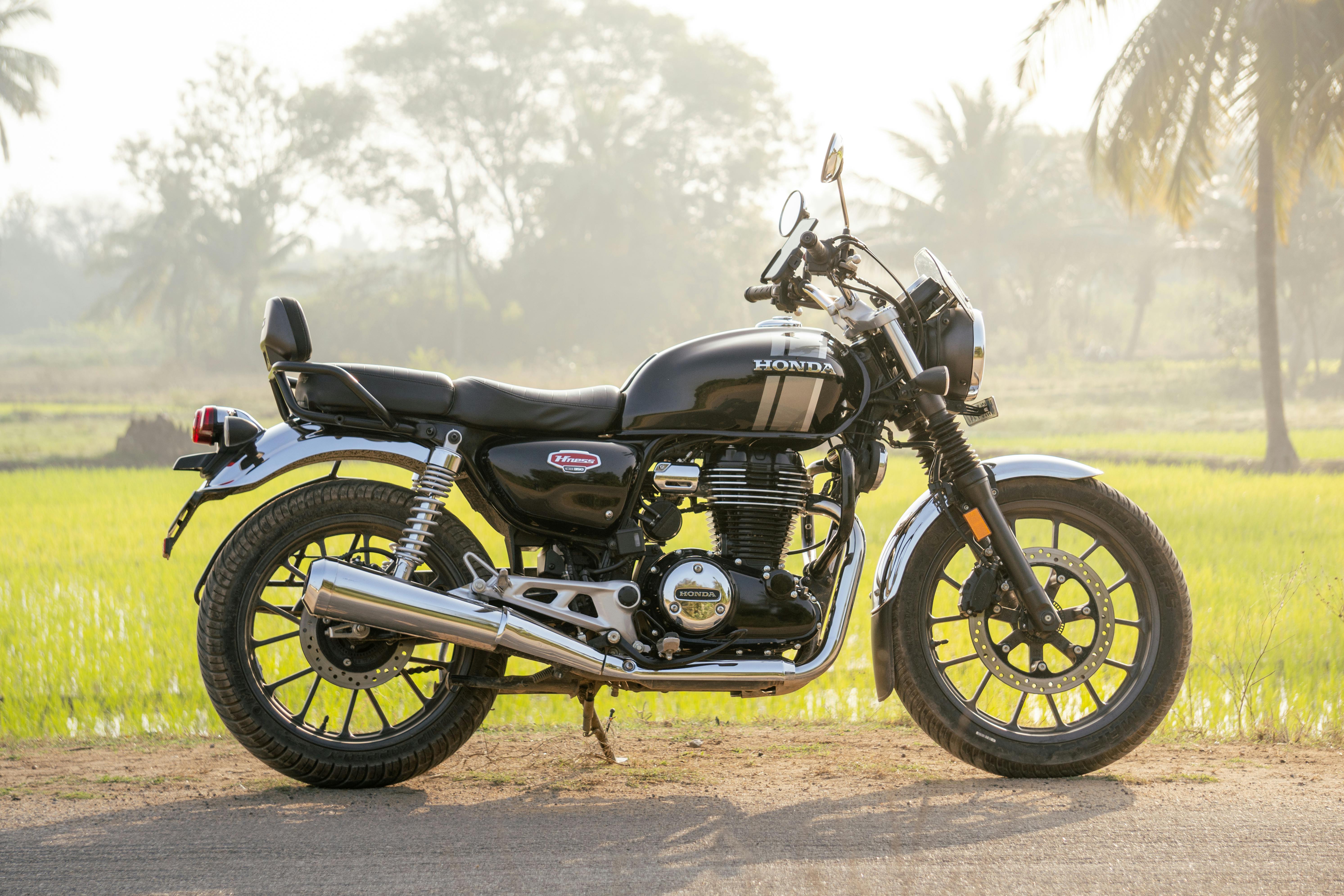 Diverse Array of Honda Motorcycles Returning for New Model Years — Photo by Dhanush N on Pexels