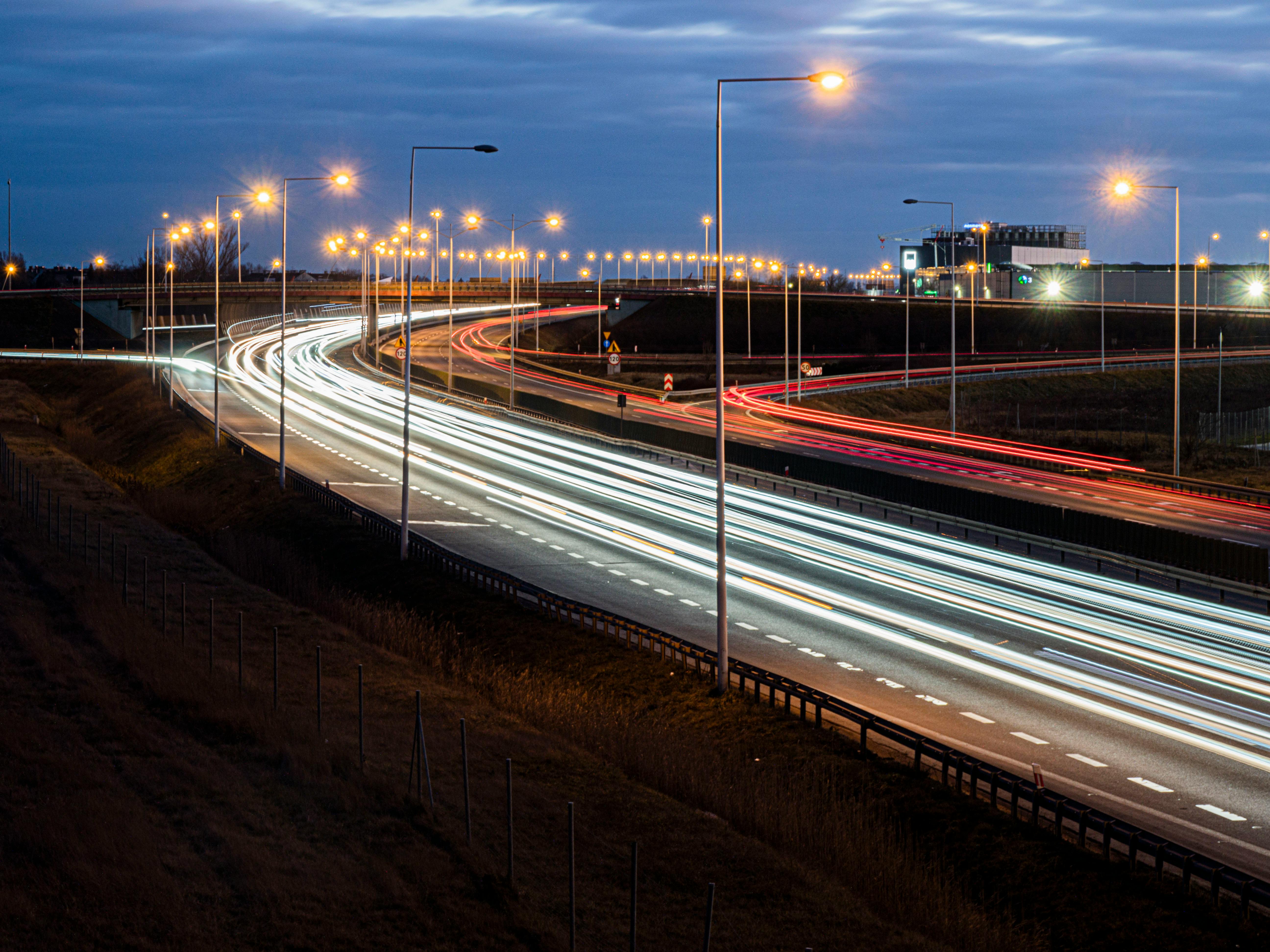 生活：初二車流漸增 國道高乘載措施正式上路