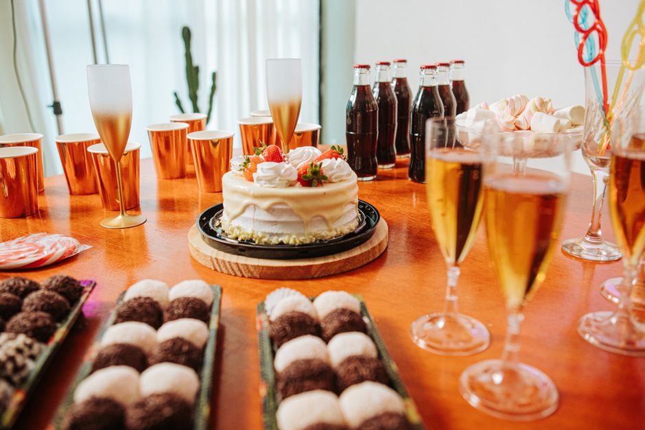 elegant table setting champagne glasses dessert