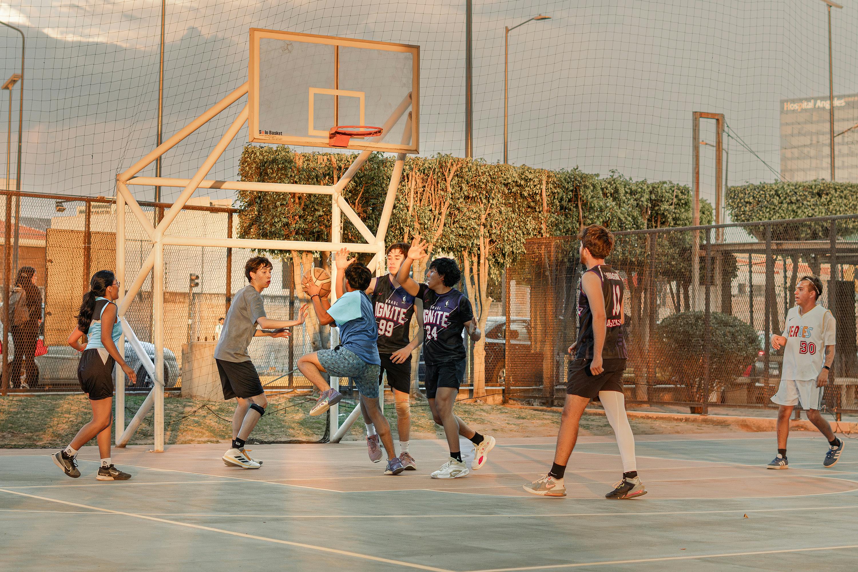 Professor integrates AI to reshape sports analytics, align with university's 'strategic direction' — Photo by Elchino portrai