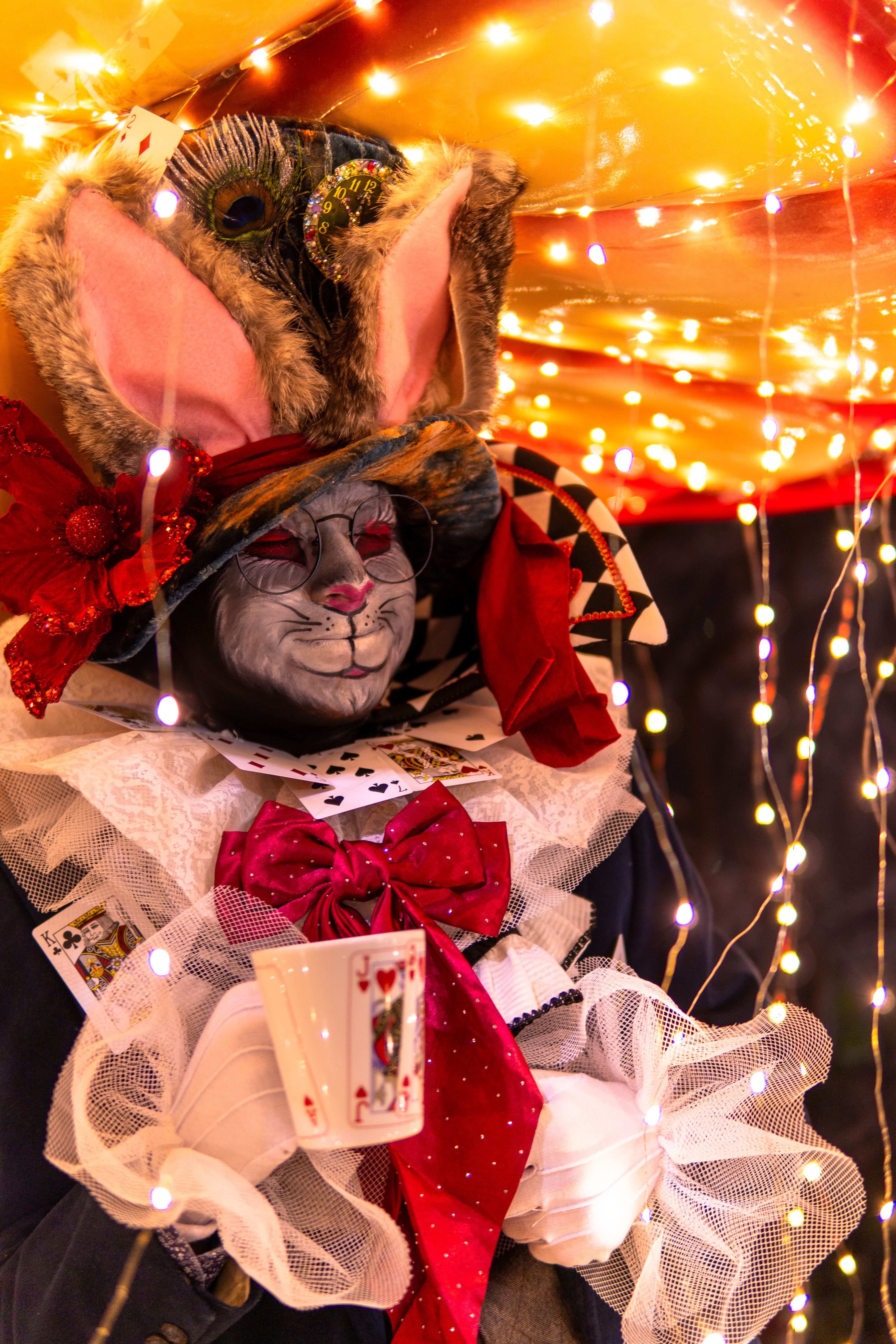 [ColoSach]-colorful-mad-hatter-costume-under-glowing-fairy-lights.