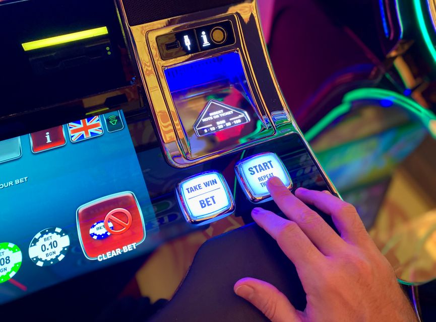 Online Casino: Spielautomaten und Live-Spiele im Überblick