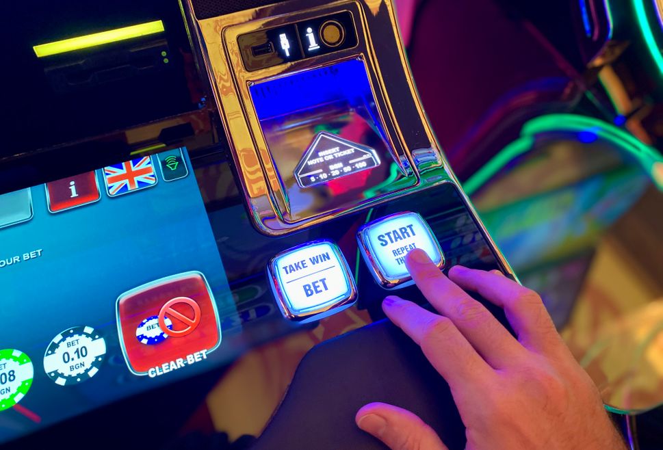 Online Casino: Spielautomaten und Live-Spiele im Überblick