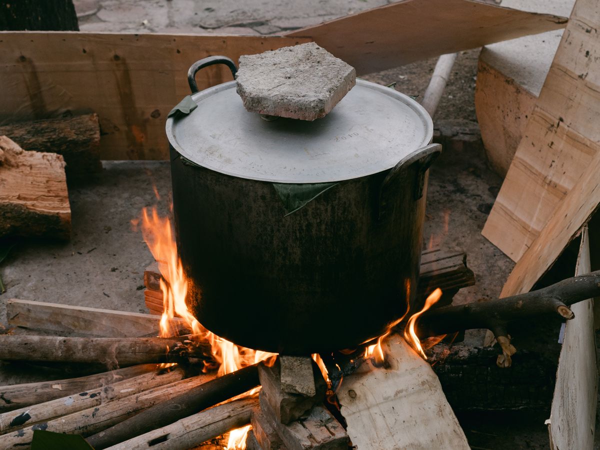 The evening pots on the fire