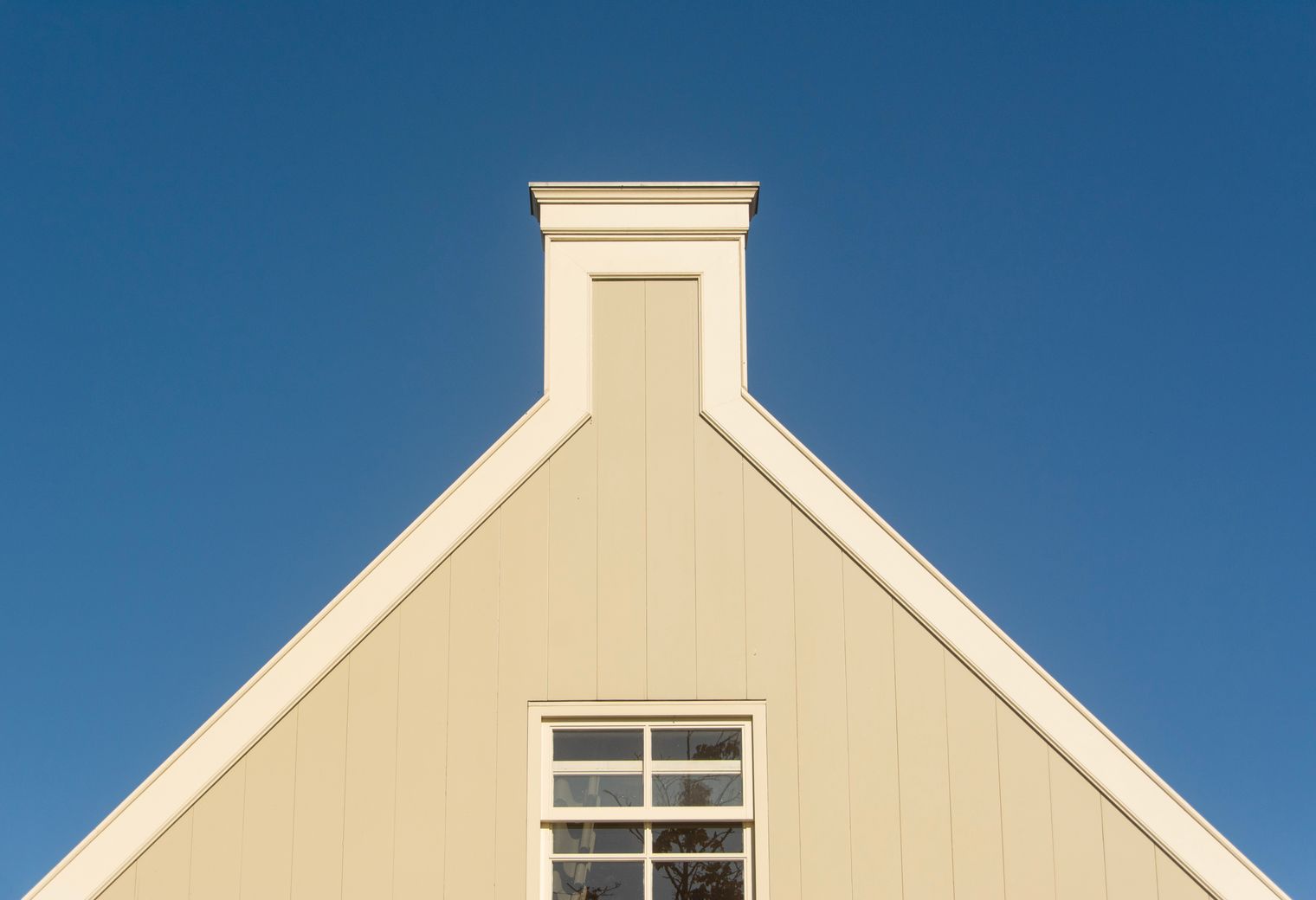 House Painting in Noak Hill — quality trade paint going on in two coats