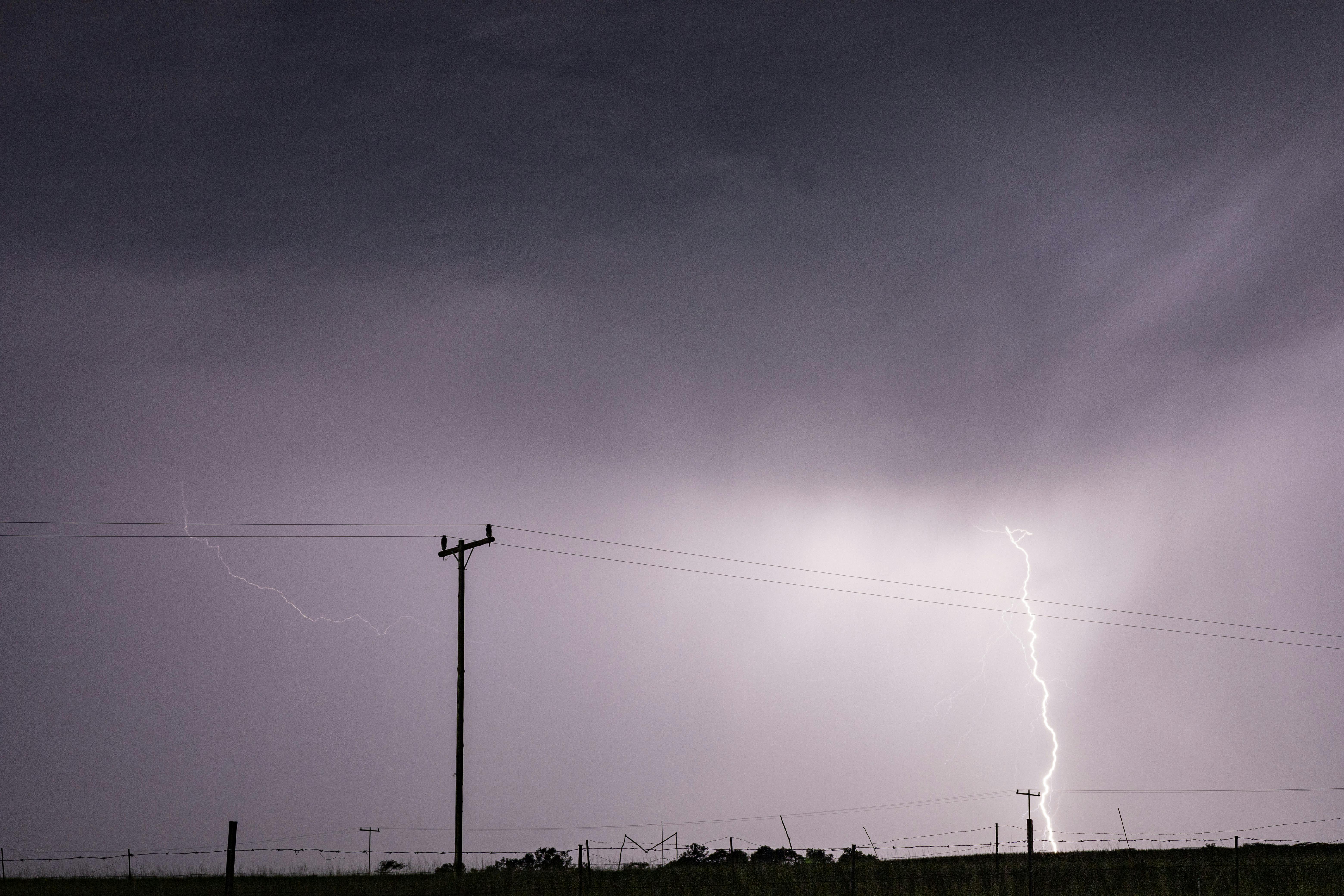 What to know about insurance claims as storm season hits Wisconsin — Photo by Ndumiso Mvelase on Pexels