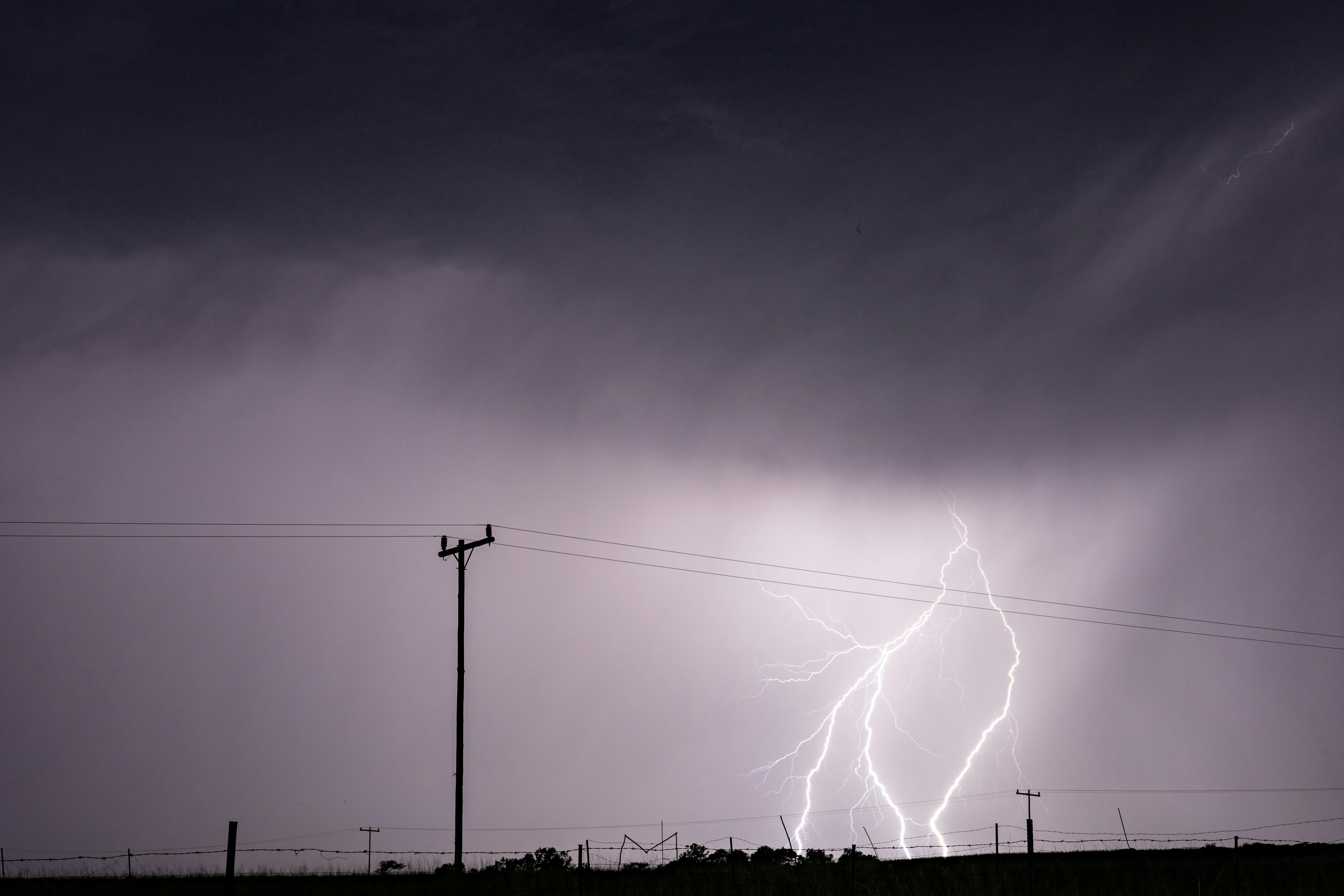 What to know about insurance claims as storm season hits Wisconsin — Photo by Ndumiso Mvelase on Pexels