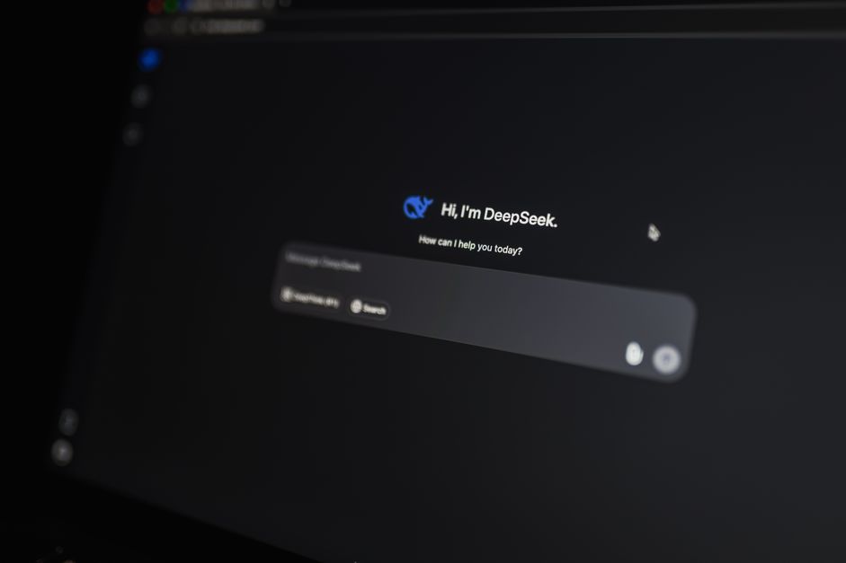 Google 2024 暫停 Assistant 語音:Gemini 取代的不是按鍵,是「可編程 AI 平台」時代 Google 2024 暫停 Assistant 語音:Gemini 取代的不是按鍵,是「可編程 AI 平台」時代