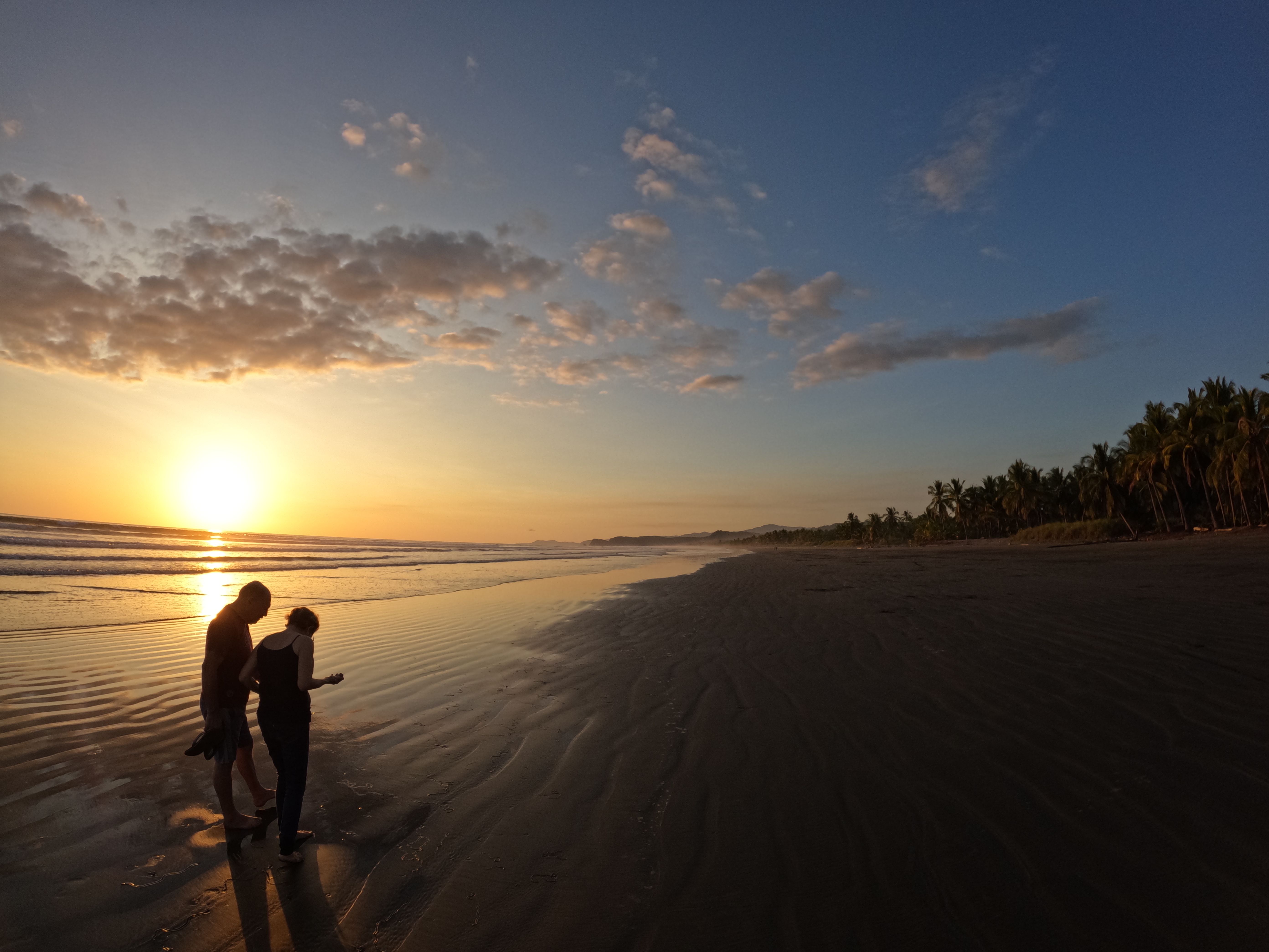 Atardecer en una playa de Guanacaste, Costa Rica