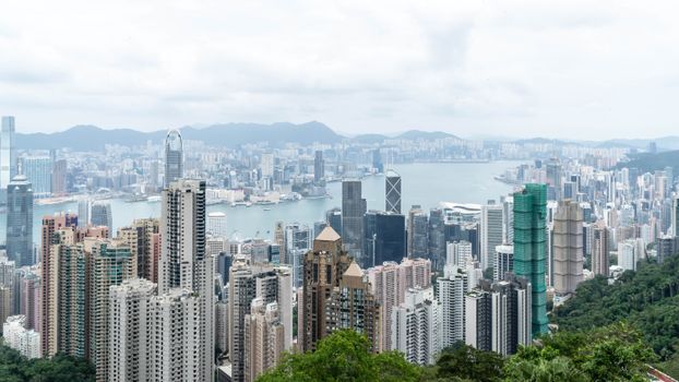 Victoria Peak at dawn with a photographer — Hong Kong