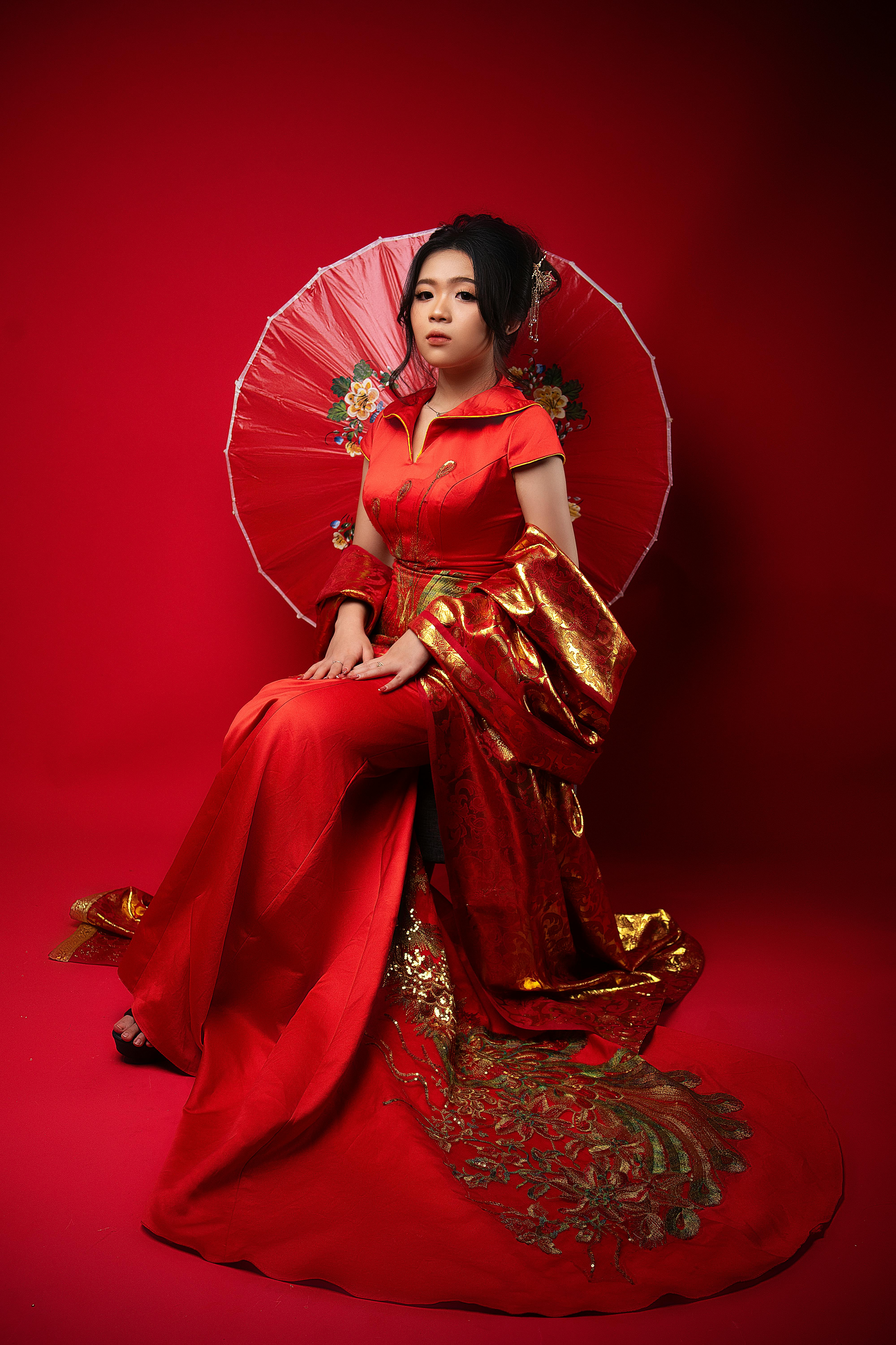 elegant portrait photography in red cheongsam