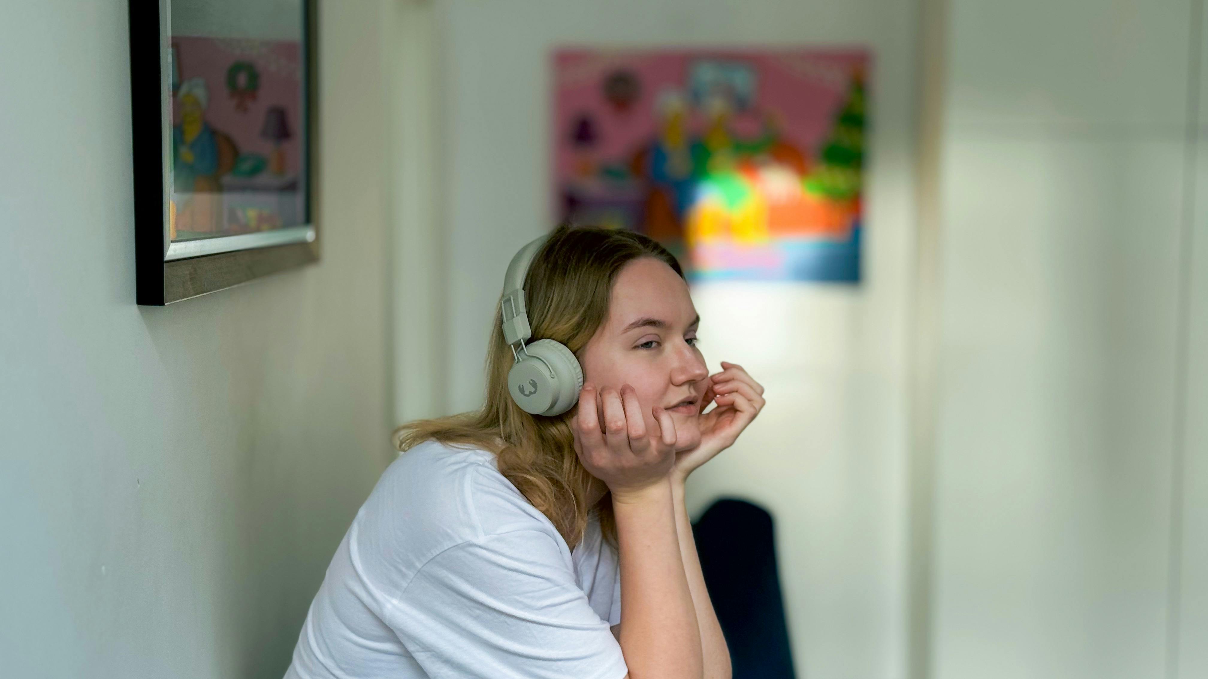 Moshi Moshi upbeat on lifestyle shopping — Photo by Alex  Koval on Pexels