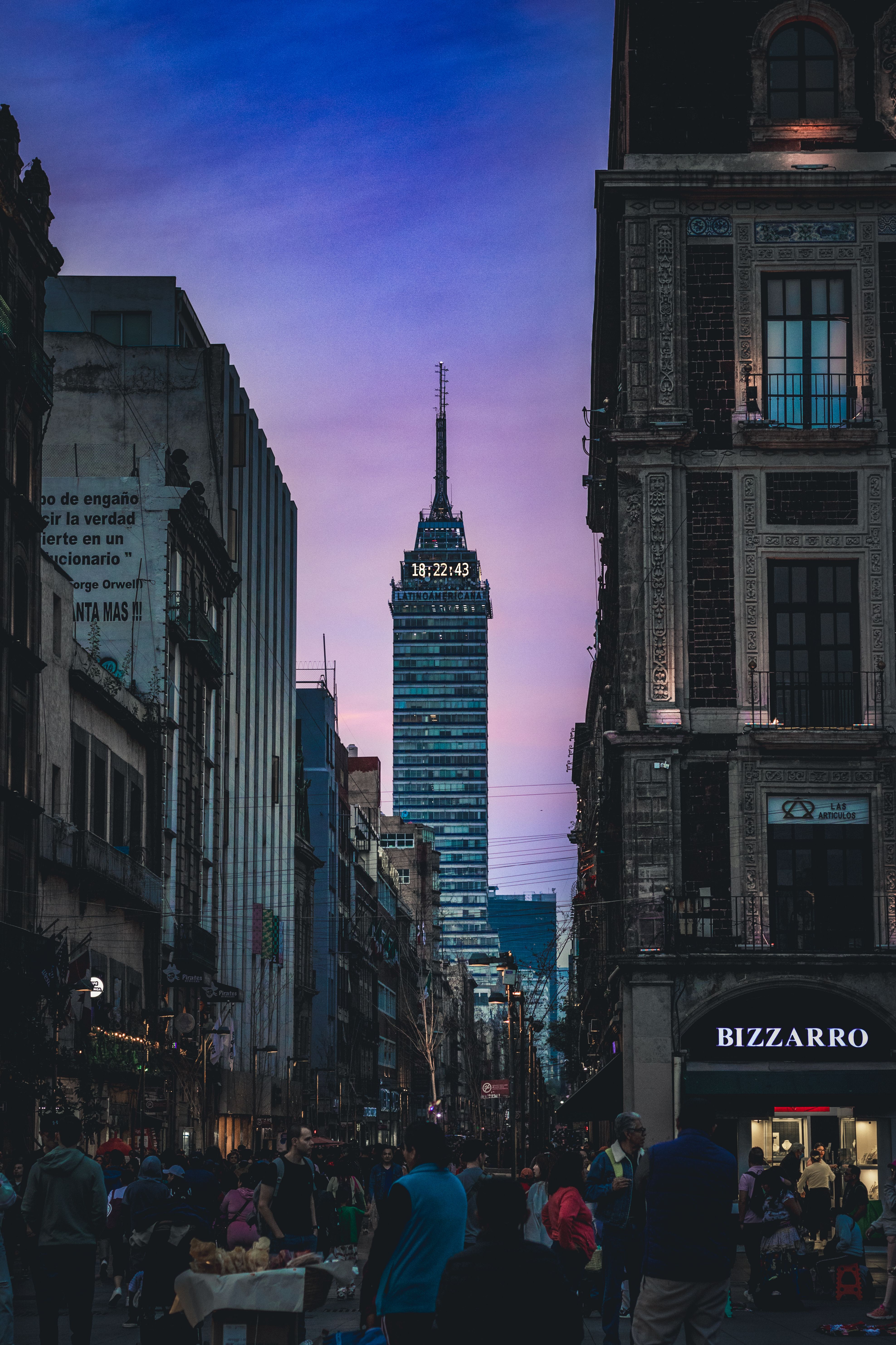 Torre Latinoamericana at Dusk in Mexico City · Free Stock Photo