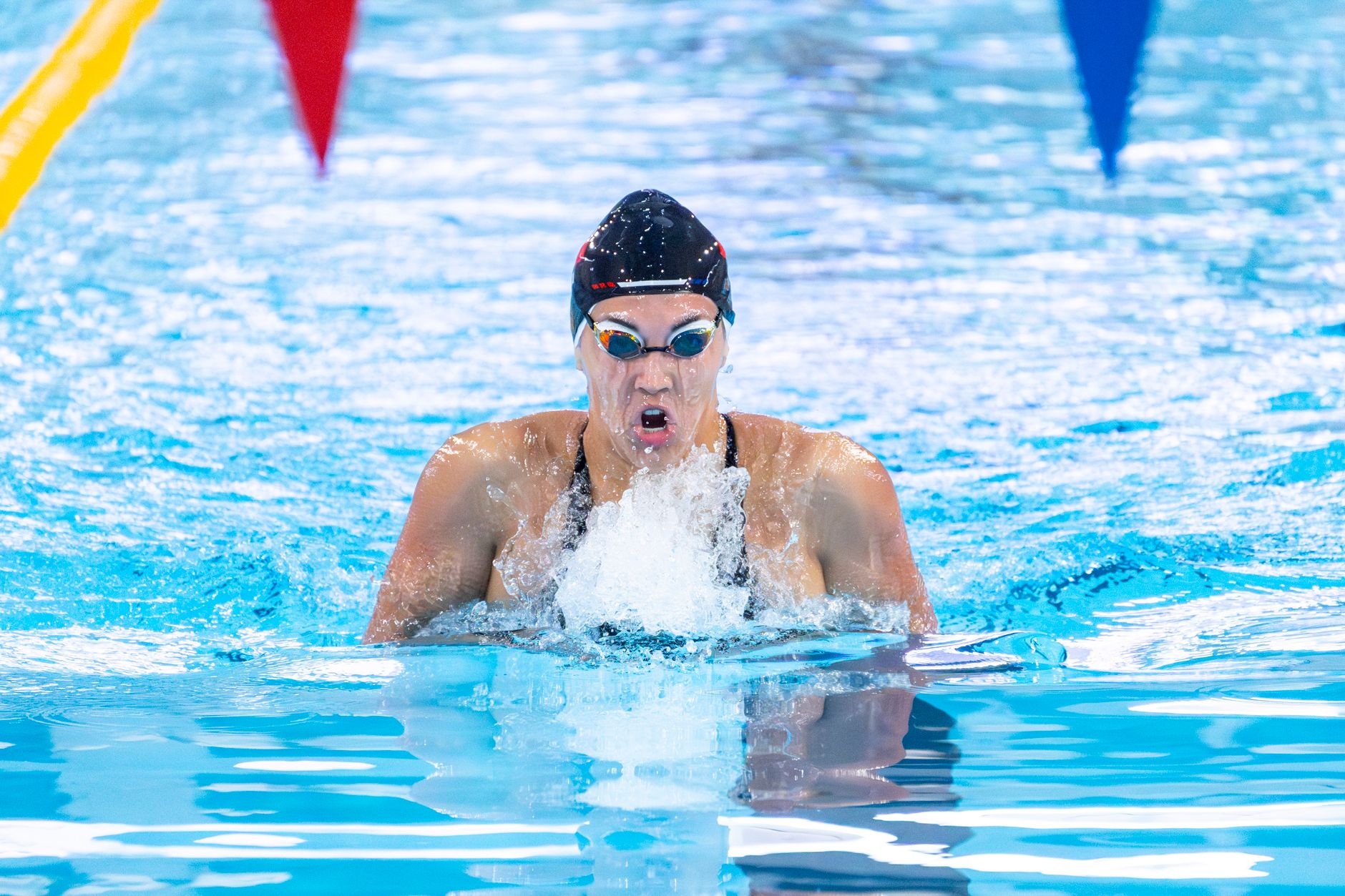 Summer McIntosh breaks oldest world record in women's swimming at 19