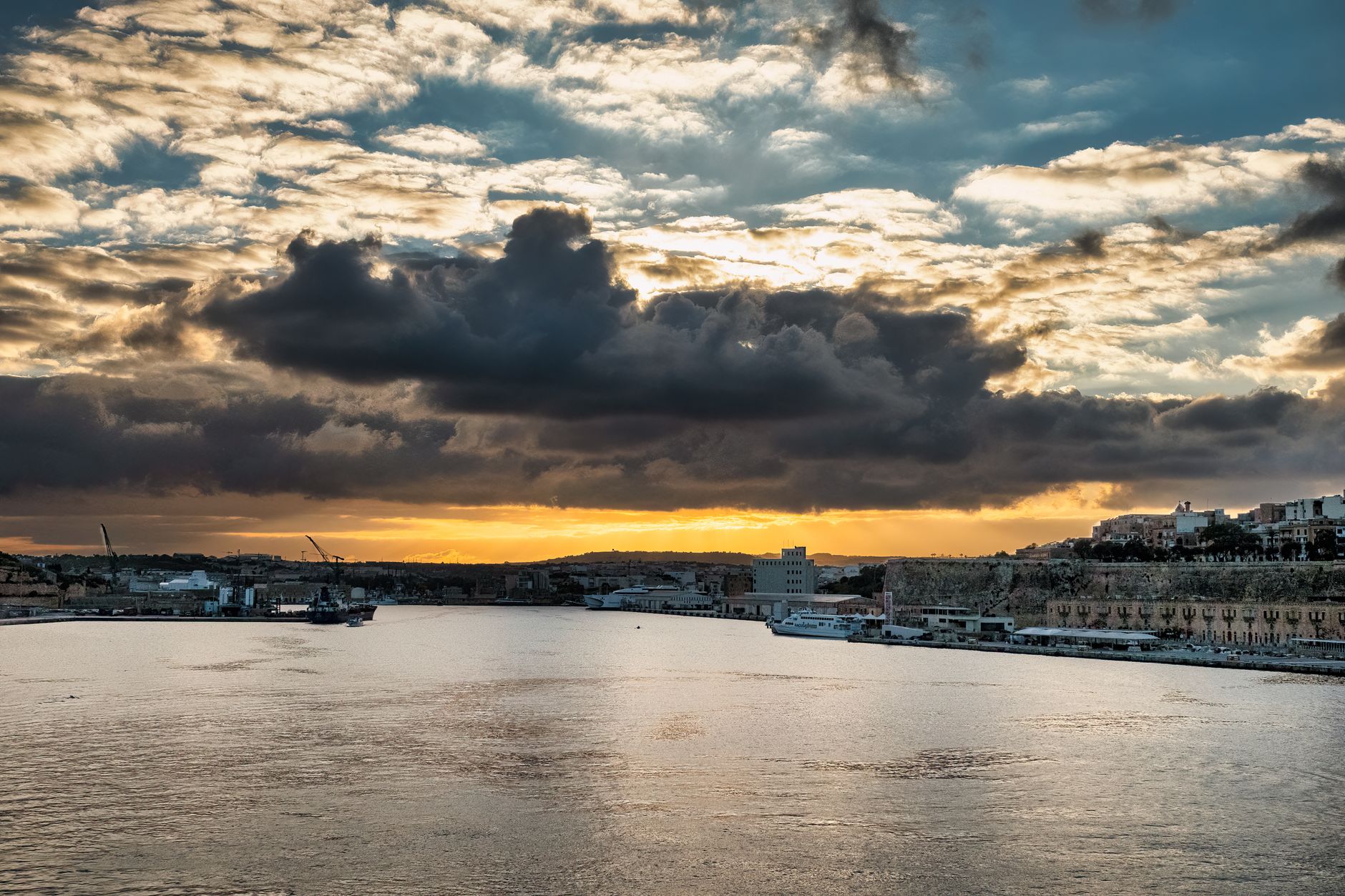 Best Malta Beaches for Sunsets & Photography