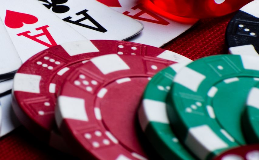 Online Casino: Spielautomaten und Live-Spiele im Überblick