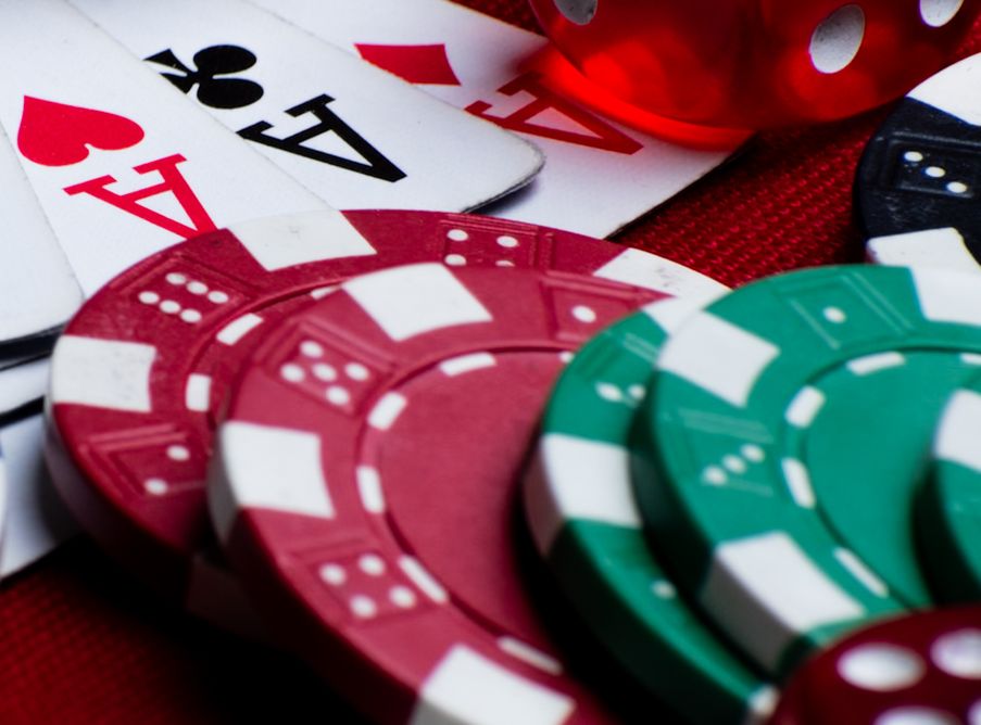 Online Casino: Spielautomaten und Live-Spiele im Überblick
