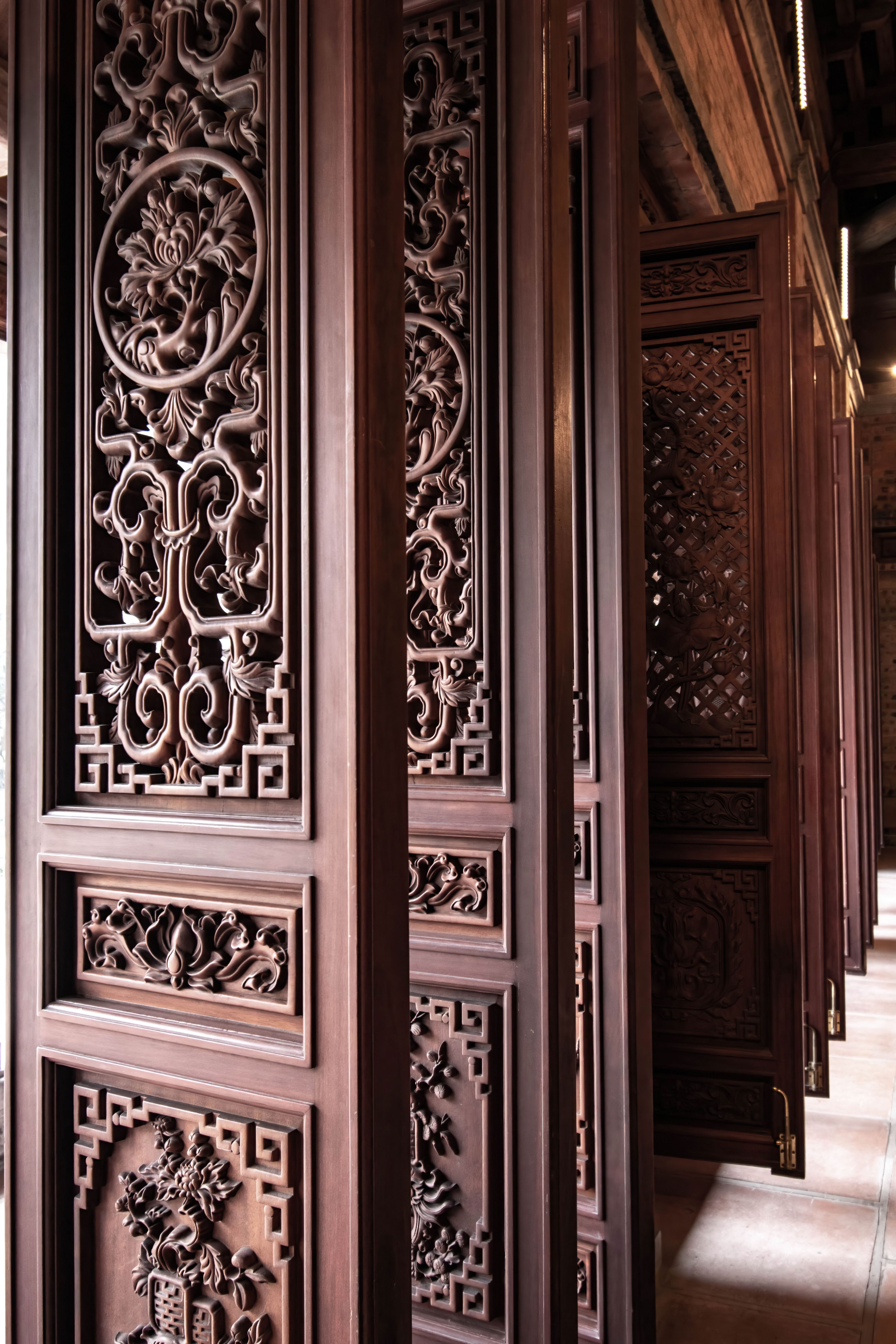 Detailed Wooden Panels in Traditional Vietnamese Architecture · Free ...