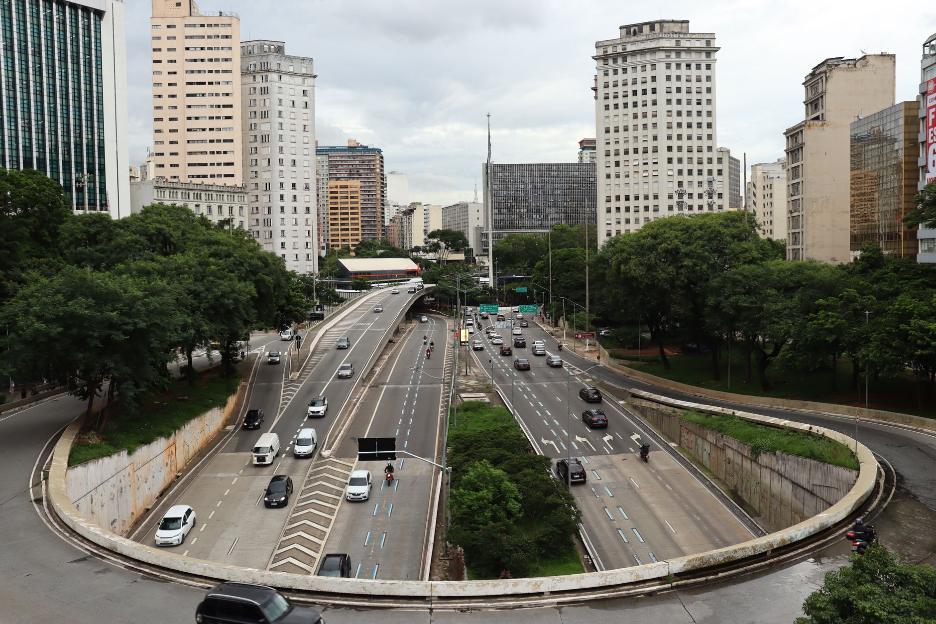 Gestão Tarcísio: Aprovação de 45% em SP, aponta Datafolha