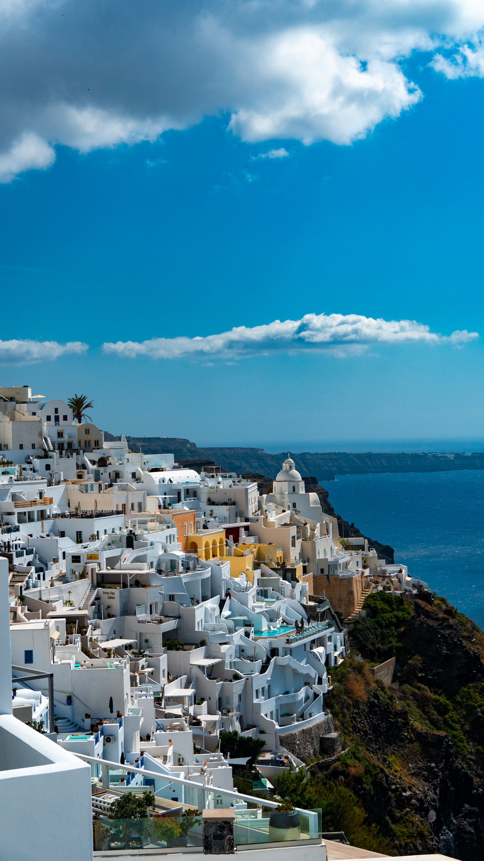 Scenic Pathway in Santorini Overlooking the Sea · Free Stock Photo