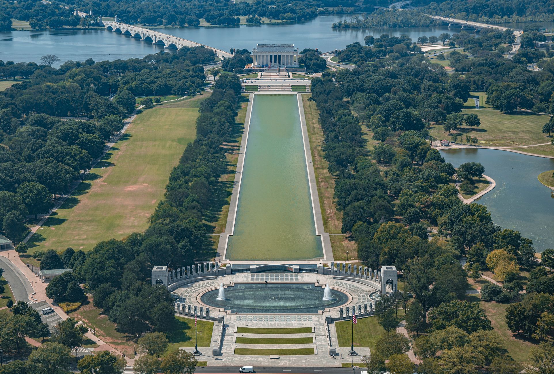 Trump Plans Lincoln Memorial Promenade in Washington Revamp