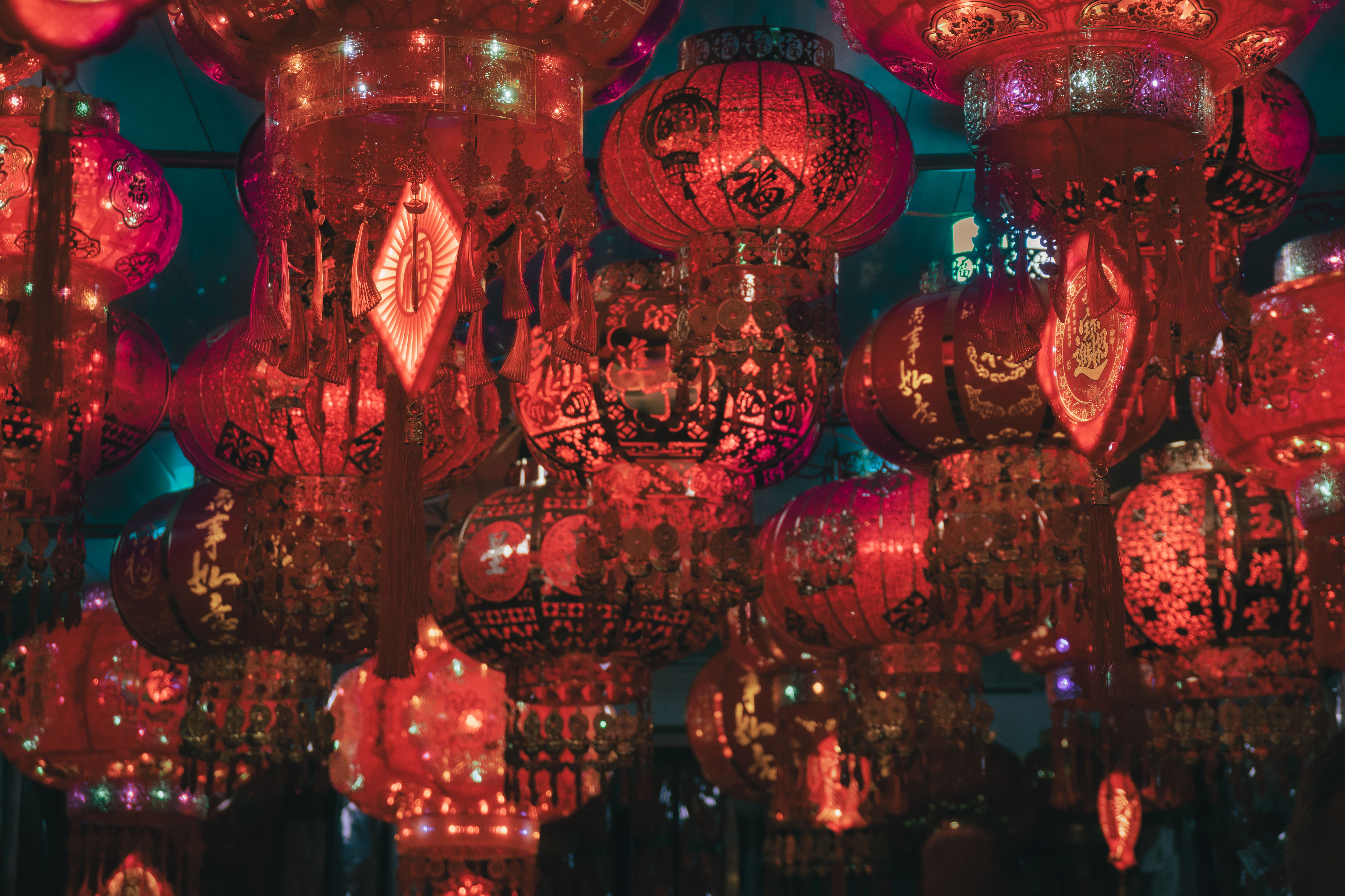 Vibrant Red Chinese Lanterns for Lunar New Year · Free Stock Photo