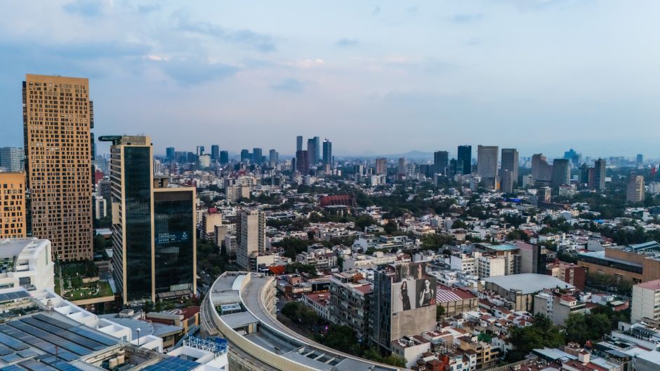 Imagen profesional de 'financiamiento para negocios, préstamos bancarios, tasas competitivas guía obtener financiamiento negocios pequeños través préstamos bancarios strong tasas bancos préstamos riesgos capital ser méxico pymes créditos aprobación competitivo pequeños negocios bancarios guía explora clave' por Carlos Bedoy