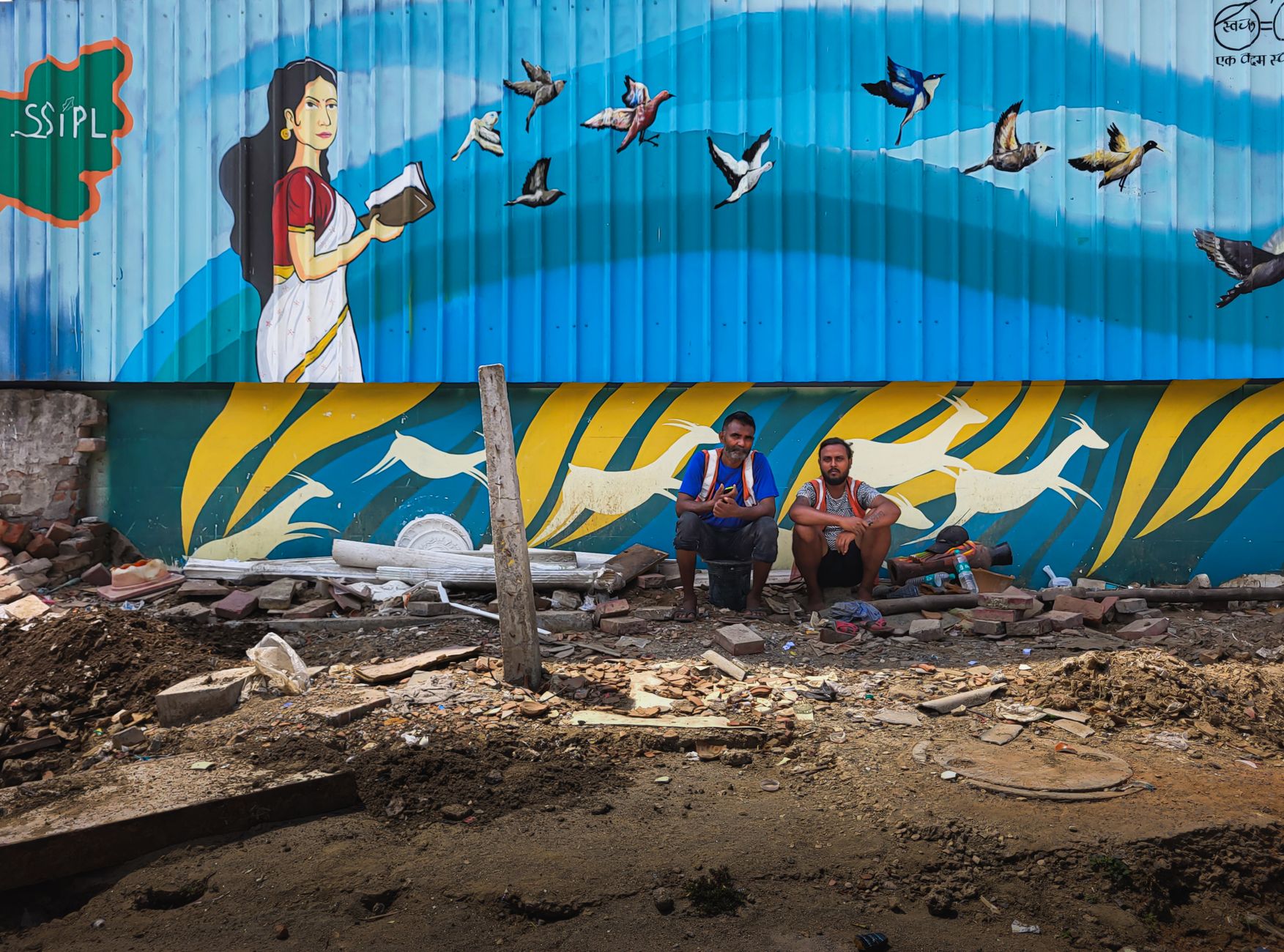 Featured image for the article: Koramangala L Street trail maps trees, murals and a free library