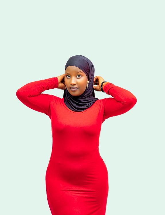 hijab bodycon dress Obsessed with this beautiful bodycon dress @fiyara.couture Beautiful shimmer hijab from @ayaat.in