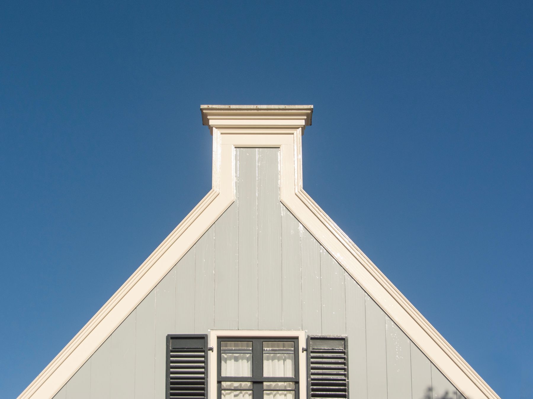 House Painting in Erith — dust sheets down and the room fully protected