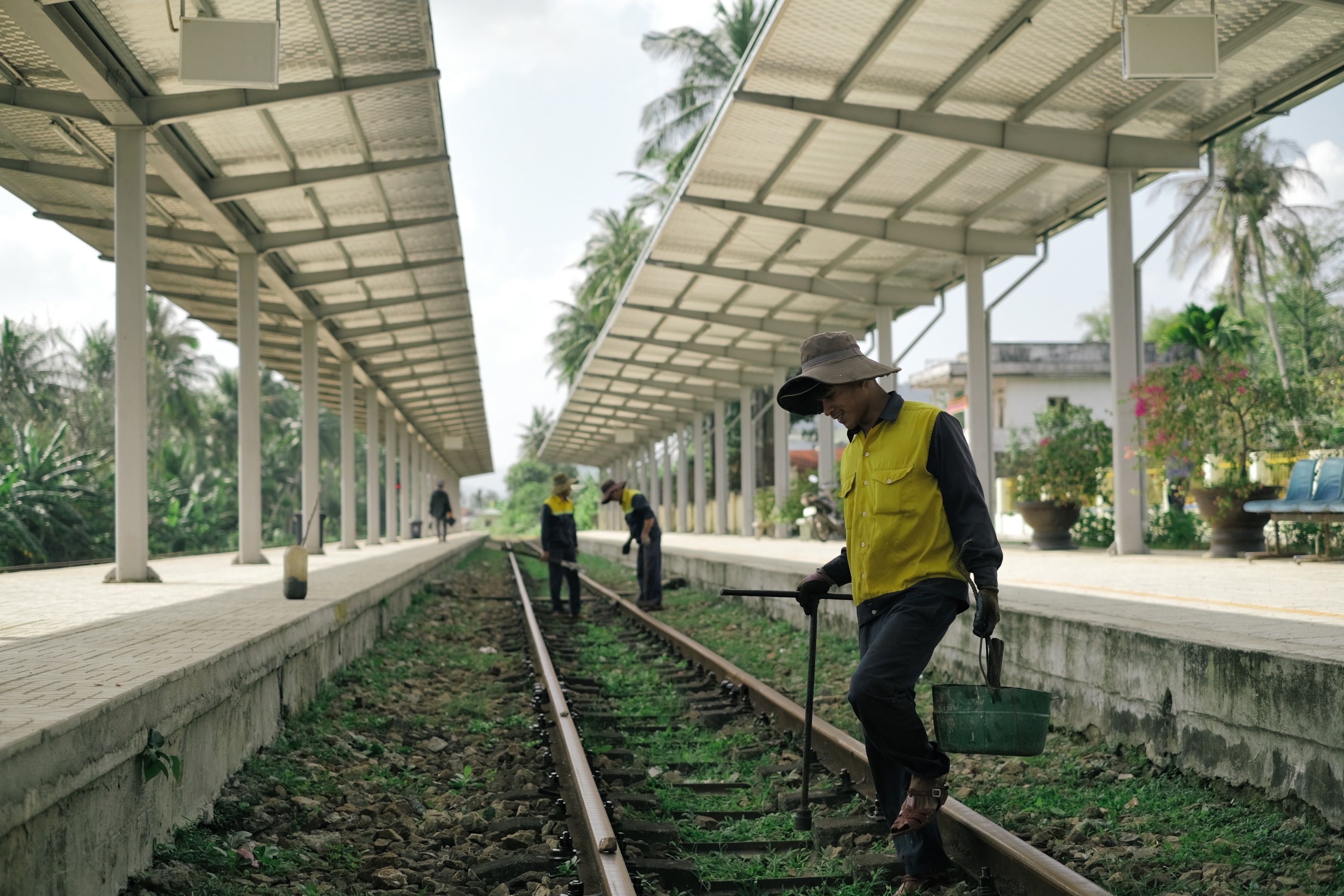 Platform Upkeep Photos, Download The BEST Free Platform Upkeep Stock ...
